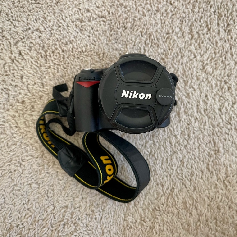Nikon D90 DSLR camera